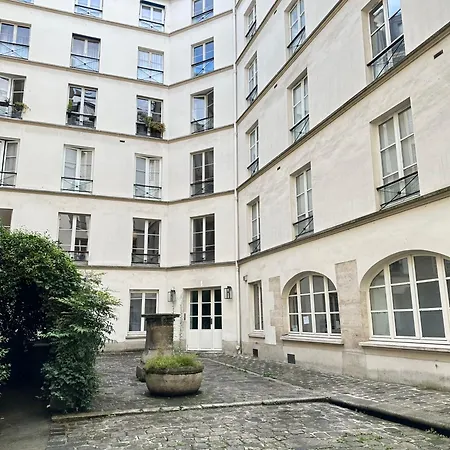 Apartament Saint Germain Des Pres Paryż