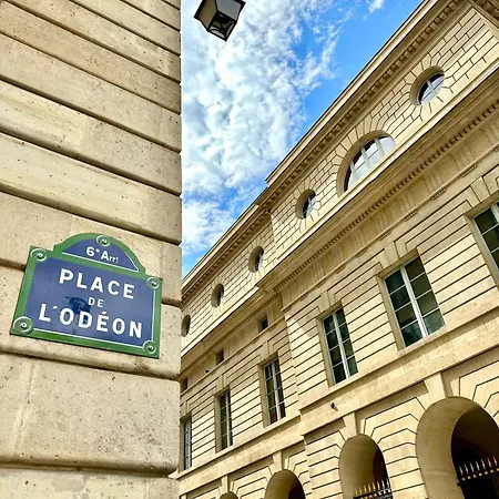 Apartament Saint Germain Des Pres Paryż